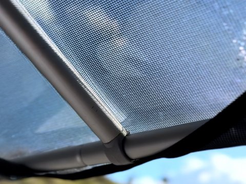 Avancée protection pluie et soleil James Baroud pour tente de toit Odyssey M et L