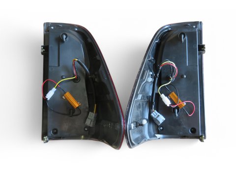 Paire de feux arrières à leds Hilux Revo - design origine avec leds