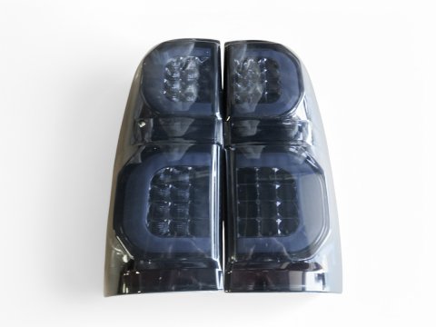 Paire de feux arrières à leds fumés Hilux Vigo - design dernière génération