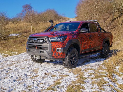 Kit intégration calandre Lazer Triple-R Hilux Revo Invincible 2021+