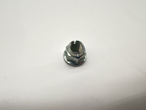 Ecrou de primaire d'échappement sur collecteur Land Cruiser