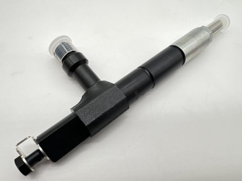 Injecteur NEUF origine Toyota Land Cruiser HDJ80 24S