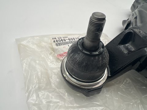Triangle de suspension inférieur avant gauche Land Cruiser KDJ12