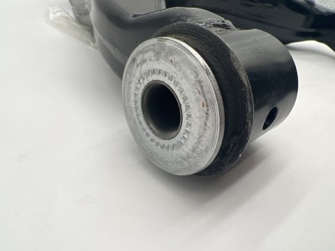 Triangle de suspension inférieur avant droit Land Cruiser KDJ12
