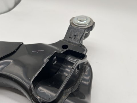 Triangle de suspension inférieur avant gauche Land Cruiser KDJ12