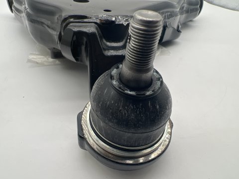 Triangle de suspension inférieur avant droit Land Cruiser KDJ12