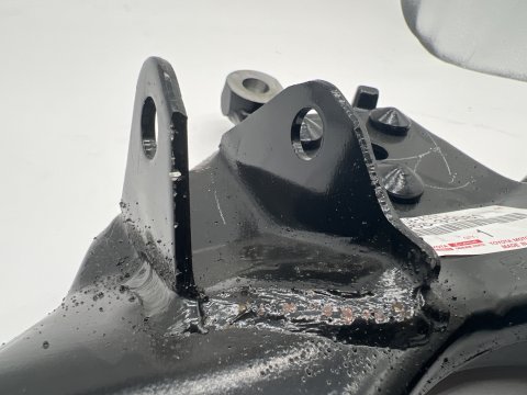 Triangle de suspension inférieur avant droit Land Cruiser KZJ9 KDJ9