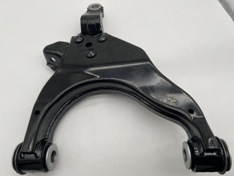 Triangle de suspension inférieur avant droit Land Cruiser KZJ9 KDJ9