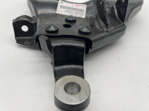 Triangle de suspension inférieur avant droit Land Cruiser KZJ9 KDJ9