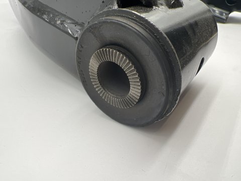 Triangle inférieur de suspension avant gauche Land Cruiser HDJ100