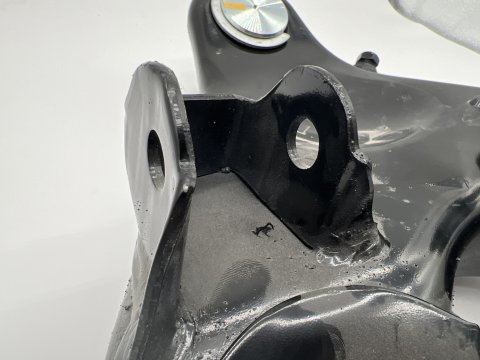 Triangle inférieur de suspension avant droit Land Cruiser HDJ100