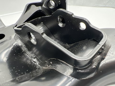 Triangle inférieur avant gauche KDJ150 - Véhicule avec KDSS