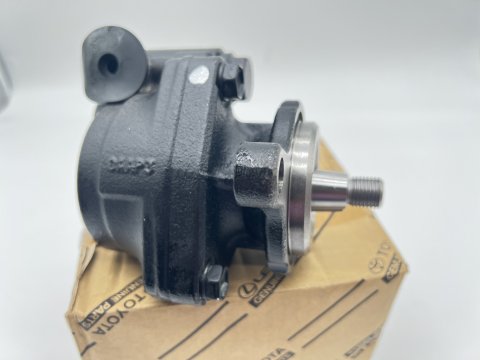Pompe de direction assistée Land Cruiser HDJ80 HZJ7 avant 2007