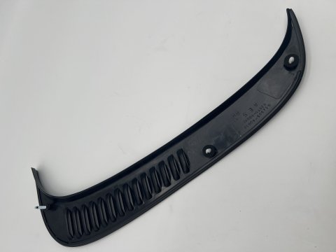Grille aération larme de custode arrière droite HDJ80