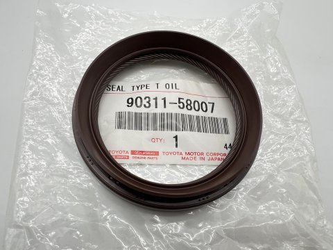 Joint spi vilebrequin sur carter de distribution HDJ80 HDJ100 HZJ7