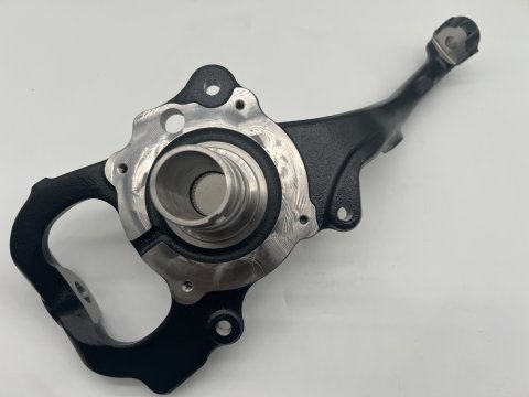 Fusée pivot avant gauche Toyota HDJ100 toutes années
