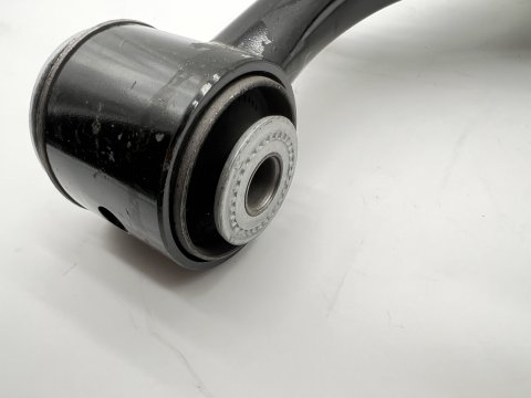 Triangle de suspension supérieur avant gauche HDJ100