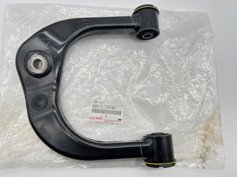Triangle de suspension supérieur avant droit Land Cruiser KZJ9 KDJ9
