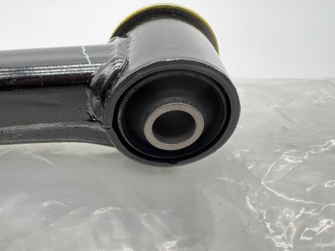 Triangle de suspension supérieur avant droit Land Cruiser KZJ9 KDJ9