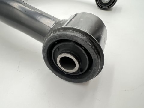 Triangle de suspension supérieur avant droit Land Cruiser KDJ12 KDJ15