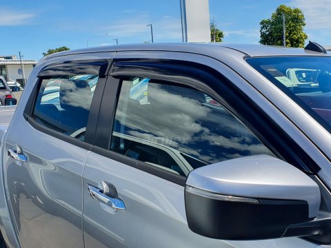 Jeu 4 déflecteurs vitre avant et arrière Isuzu Dmax N57 N60 2020+