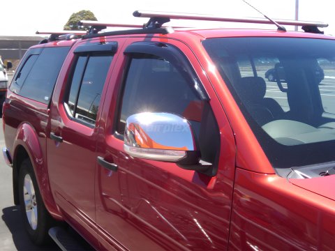 Jeu 4 déflecteurs vitre avant et arrière Nissan Navara D40