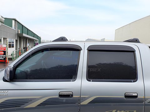 Jeu 4 déflecteurs vitre avant et arrière Toyota Hilux 1998-2004