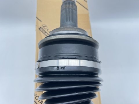 Cardan complet transmission avant pour Land Cruiser VDJ200