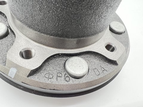 Moyeu de roue avant complet avec roulements HDJ100