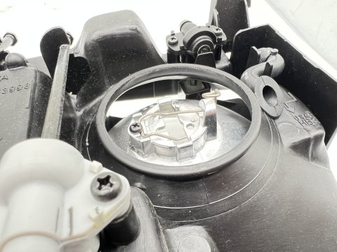 OPTIQUE DE PHARE GAUCHE HDJ80 24S