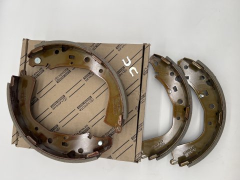 Kit mâchoires de frein arrière Hilux Revo