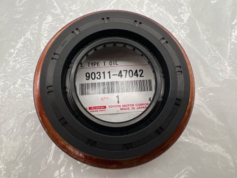 Joint spi pont avant côté droit Hilux Revo