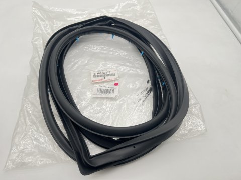 Joint de porte avant droit HZJ7 GRJ7 1999+
