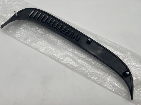 Grille aération larme de custode arrière gauche HDJ80
