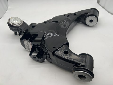 Triangle de suspension inférieur avant droit Land Cruiser VDJ200