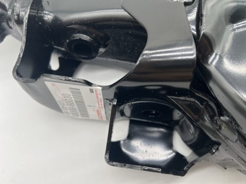 Triangle de suspension inférieur avant droit Land Cruiser VDJ200