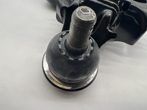 Triangle de suspension inférieur avant gauche Land Cruiser VDJ200