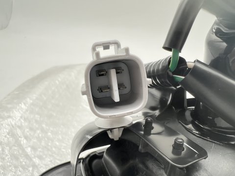 Feu arrière gauche de pare chocs Land Cruiser Série 7