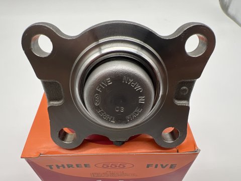 Rotule 555 inférieure triangle suspension avant Hilux Runner IFS 1989-2004 - gauche ou droite
