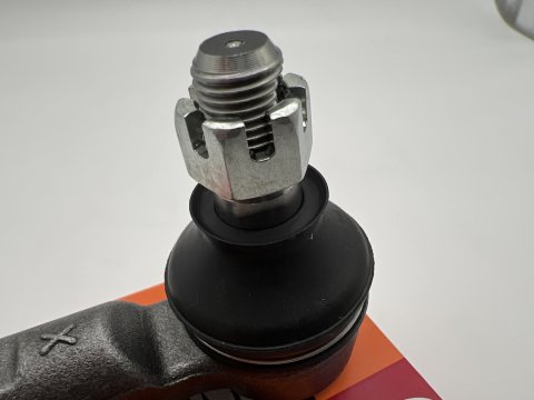 Rotule 555 extérieure crémaillère de direction Hilux Vigo - gauche ou droite