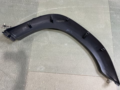 Elargisseur d'aile avant gauche HDJ80 24s