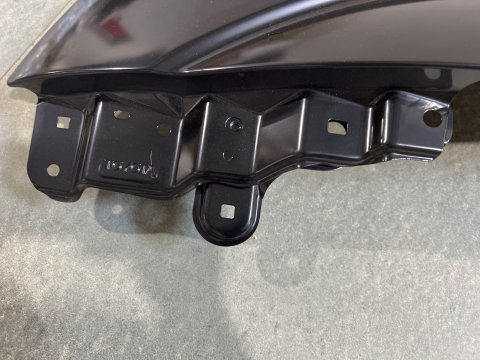 Aile avant gauche Land Cruiser KDJ12 VX version avec élargisseurs d'aile