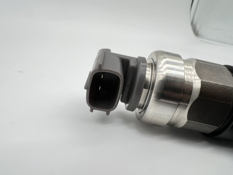 Injecteur NEUF Denso Land Cruiser KDJ12 166cv 08/2004-08/2006