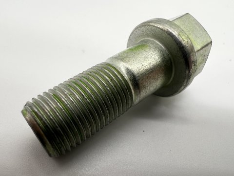 Boulon entre tulipe et arbre de transmission Ø11x27mm