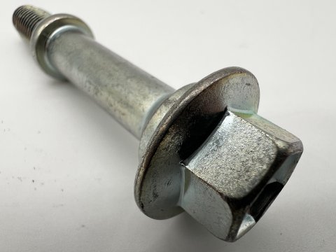 Boulon intermédiaire échappement Land Cruiser Hilux
