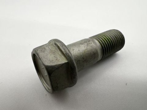 Boulon entre tulipe et arbre de transmission Ø10x26mm