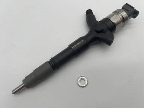 Injecteur NEUF Denso Land Cruiser KDJ15 3.0D4-D 173cv et Hilux Vigo 3.0D4-D avant 07/2011
