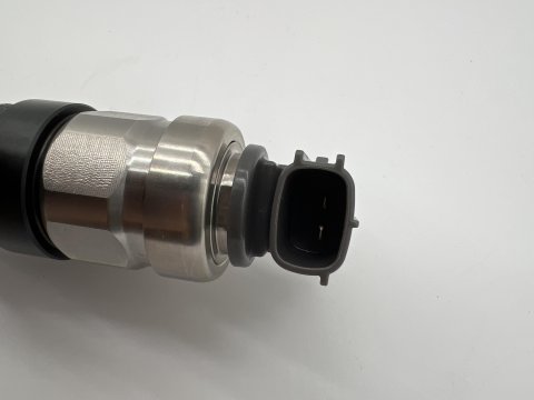 Injecteur NEUF Denso Land Cruiser KDJ15 3.0D4-D 173cv et Hilux Vigo 3.0D4-D avant 07/2011