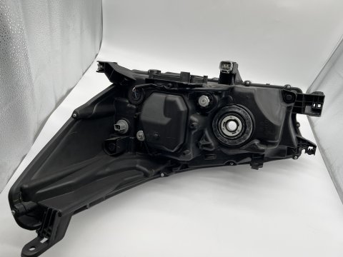 Optique avant droit réglage électrique leds Toyota Hilux Revo 2016-2018