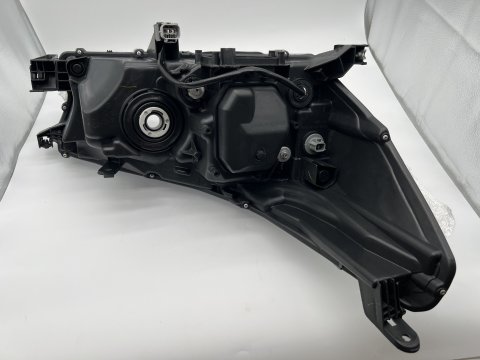 Optique avant gauche réglage électrique leds Toyota Hilux Revo 2016-2018